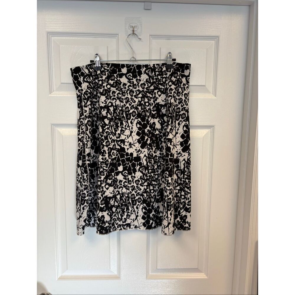 Black and white patterned skirt